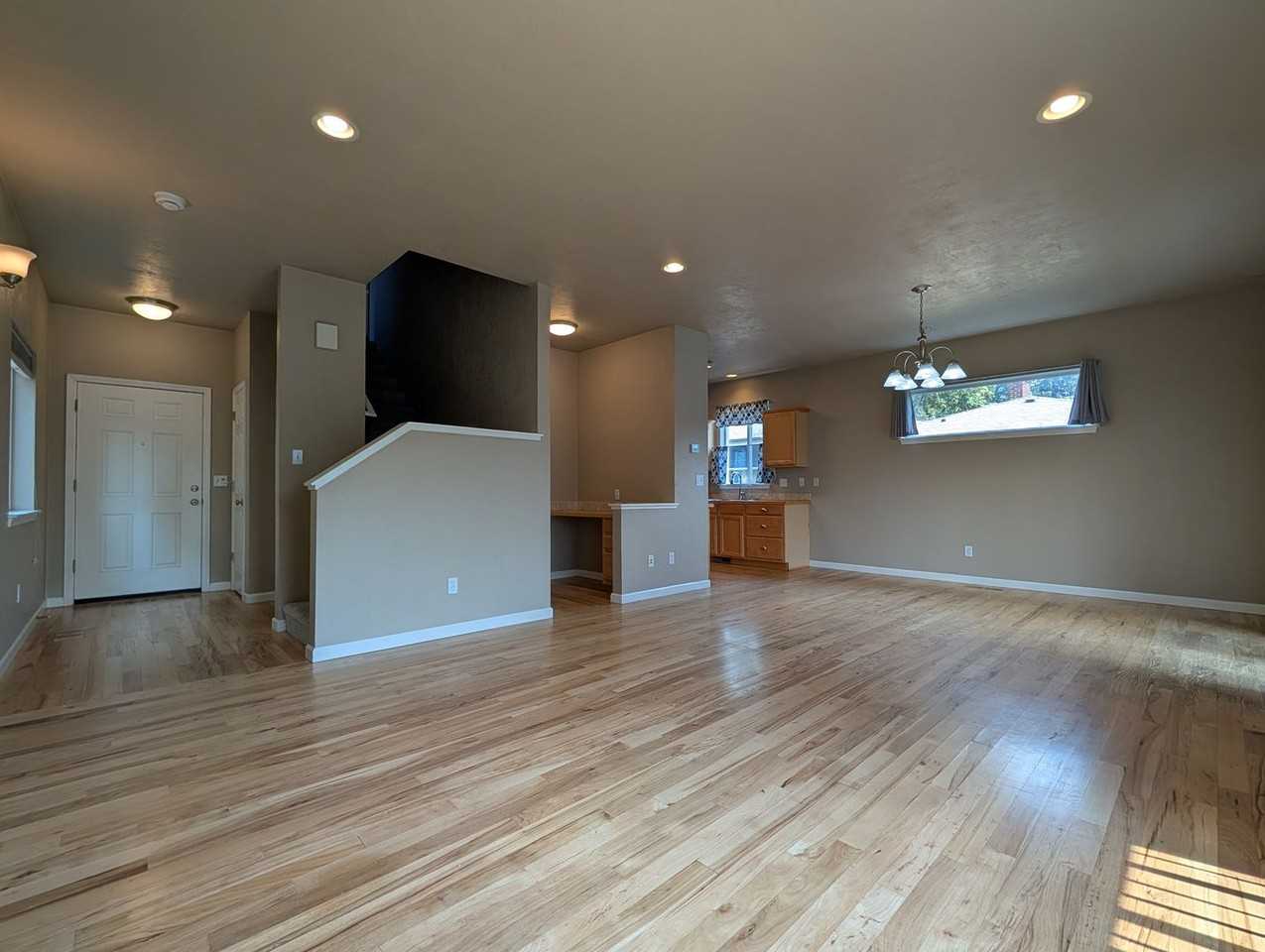 3623 Kendra St - Photo 6 of 29