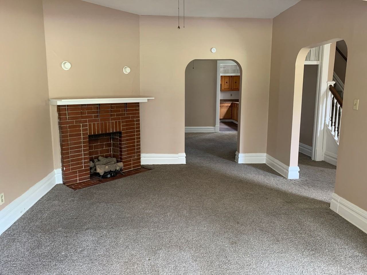 1717 Park St - Photo 4 of 20