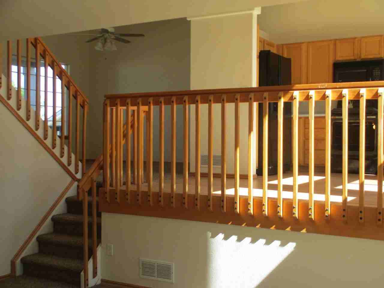 8720 Rosebud Pl - Photo 5 of 10