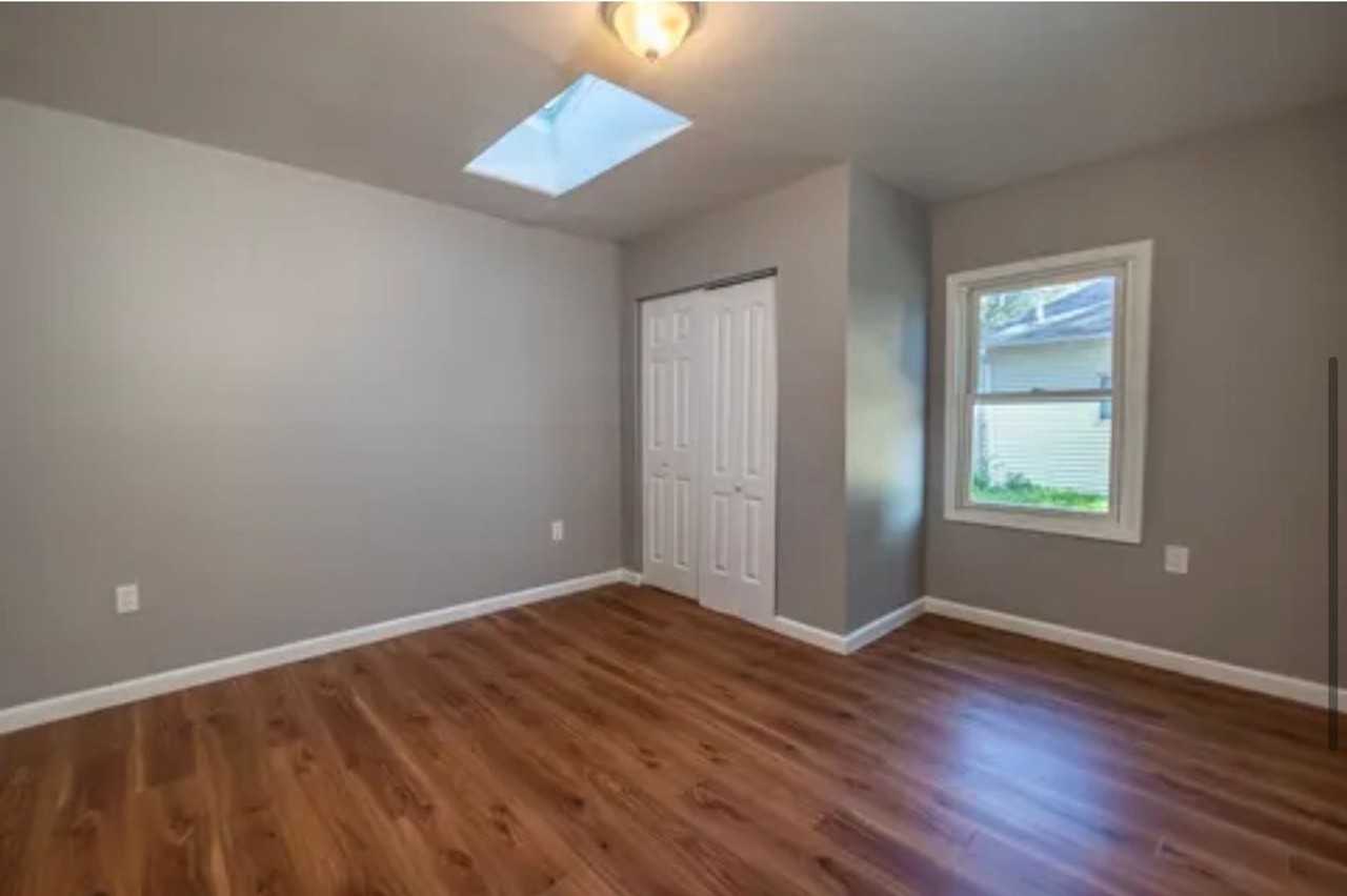 831 Avenue C - Photo 5 of 9