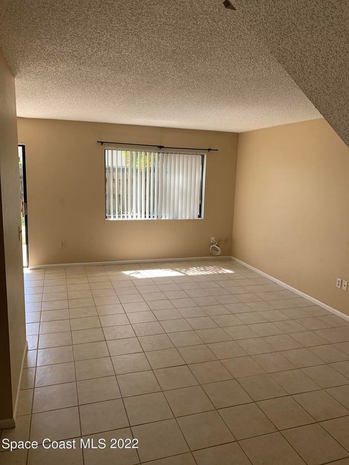 8721 Lantana Ct - Photo 2 of 13
