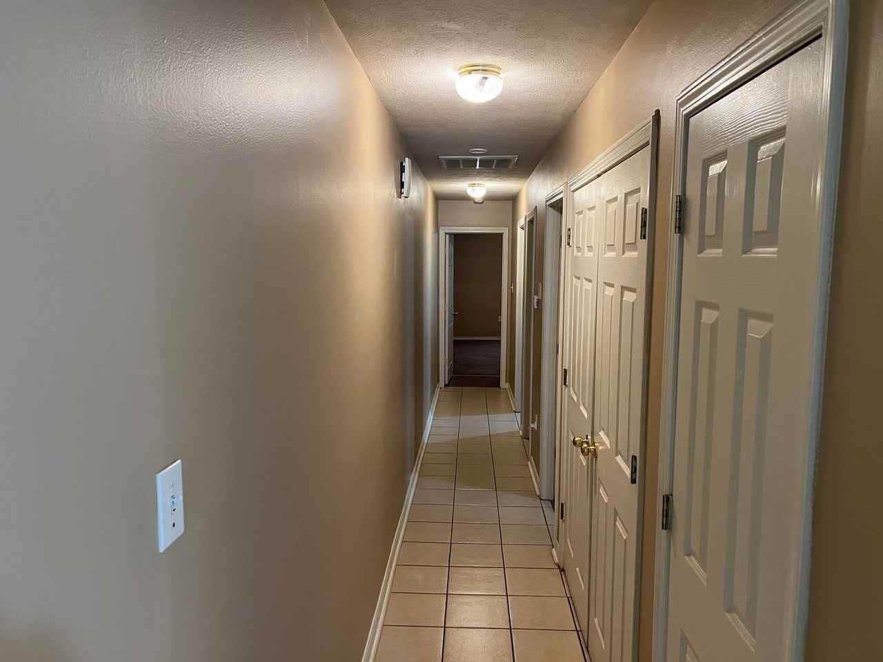 1917 Tyler St - Photo 6 of 12