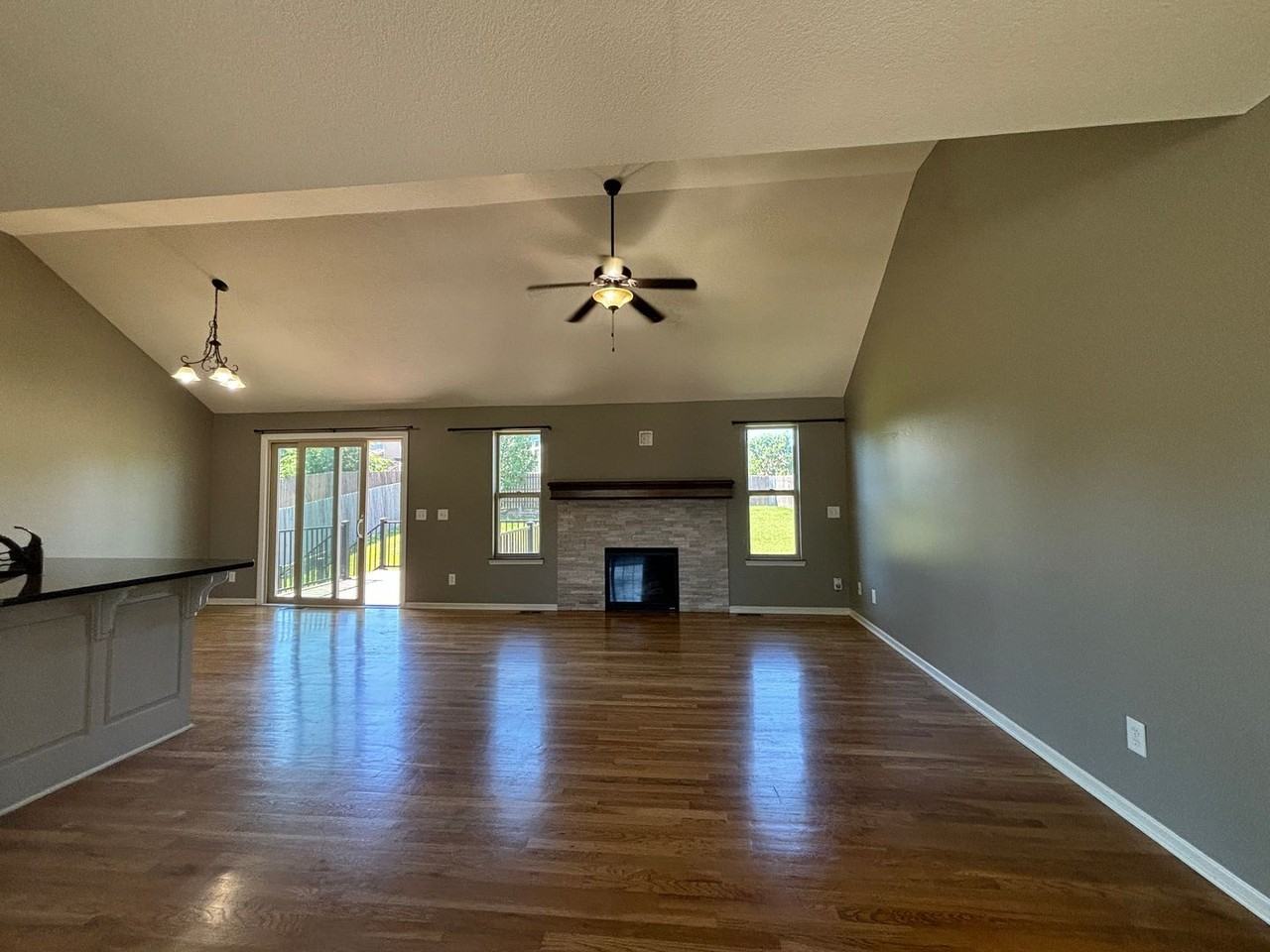 1719 Nw 93rd St - Photo 3 of 19