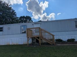featured image of 2200 33rd St Ne