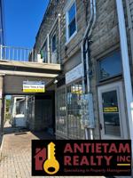 featured image of 27 W Seminary St #1