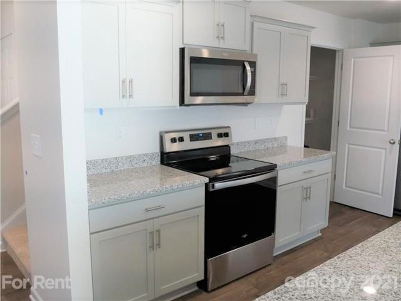 7257 Finnigan Rd - Photo 4 of 18