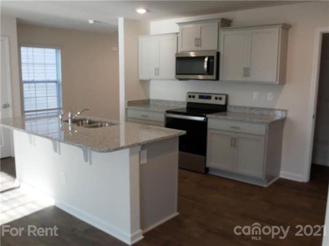 7257 Finnigan Rd - Photo 6 of 18