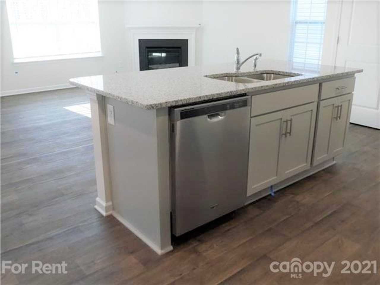 7257 Finnigan Rd - Photo 7 of 18