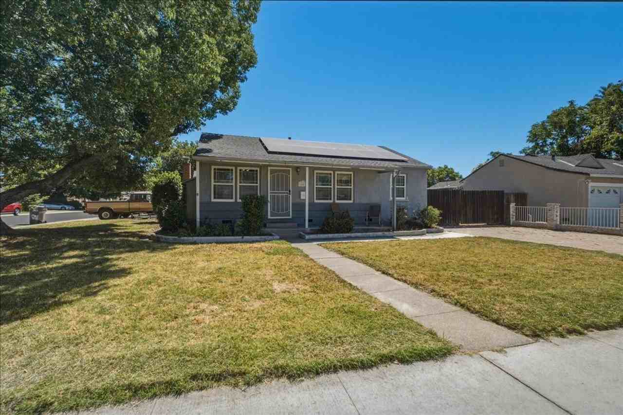 601 Poplar Ave - Photo 2 of 36