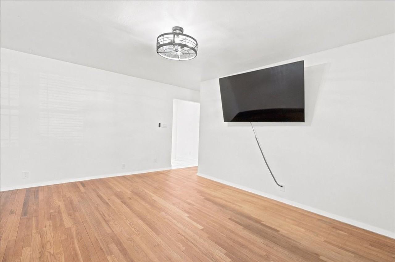 601 Poplar Ave - Photo 5 of 36