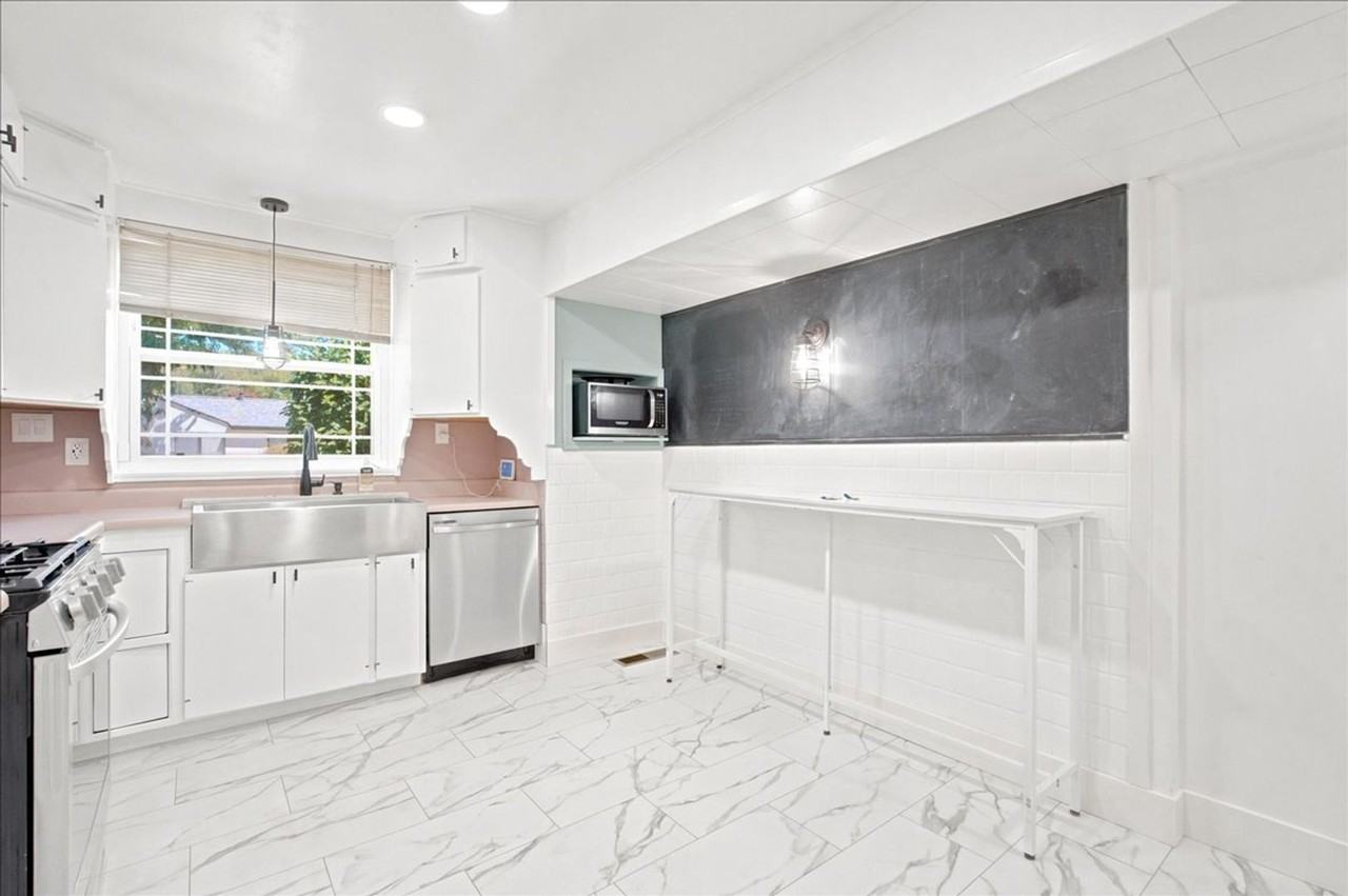 601 Poplar Ave - Photo 7 of 36