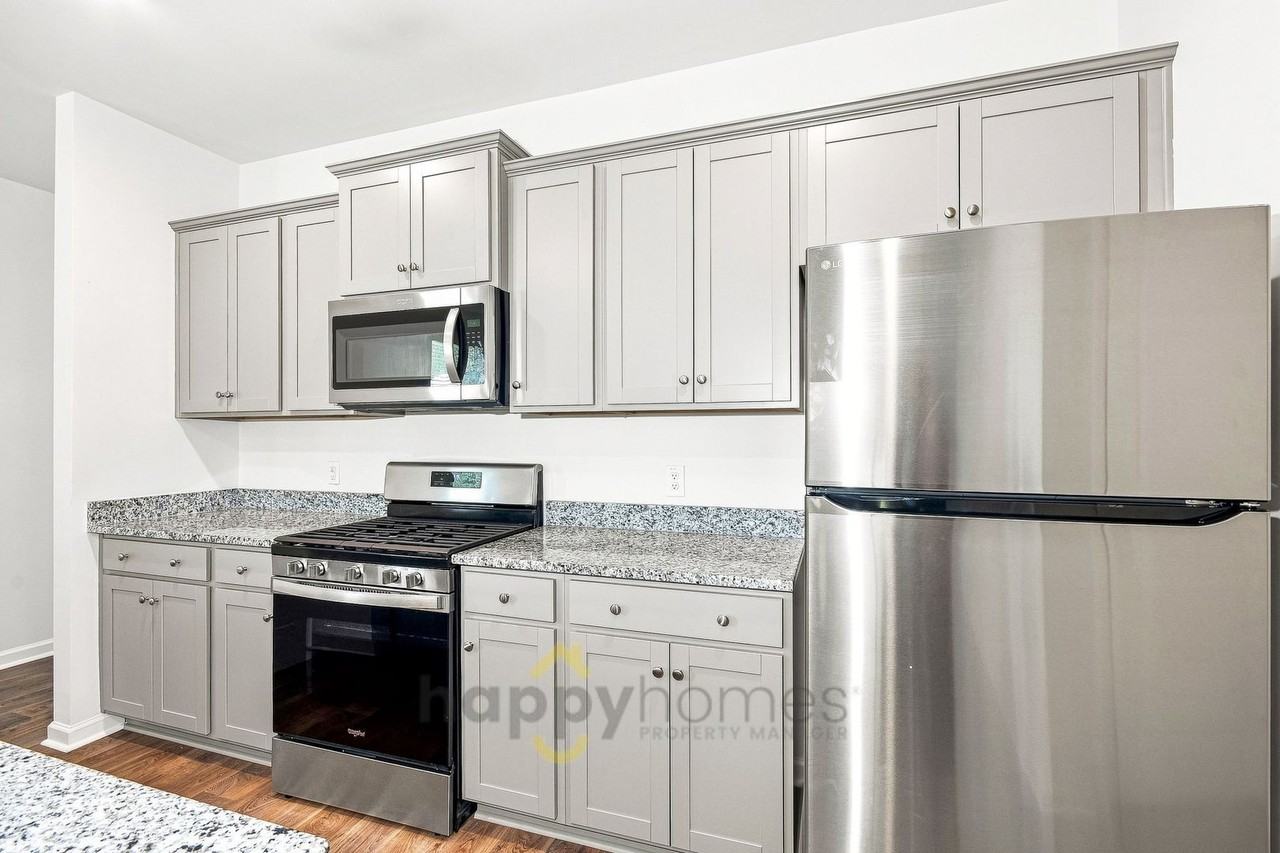 644 Ladywood Dr - Photo 4 of 25