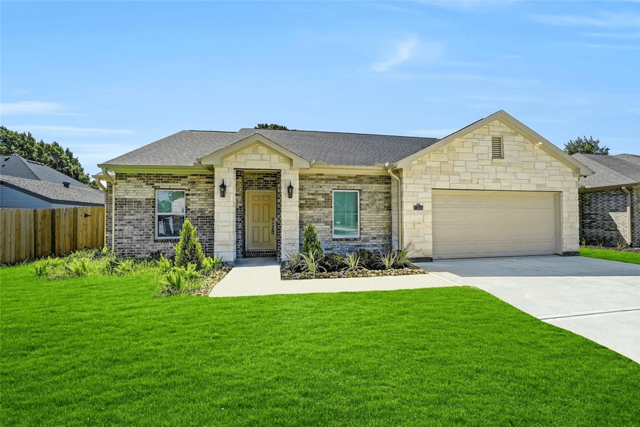 13614 Pine Dr