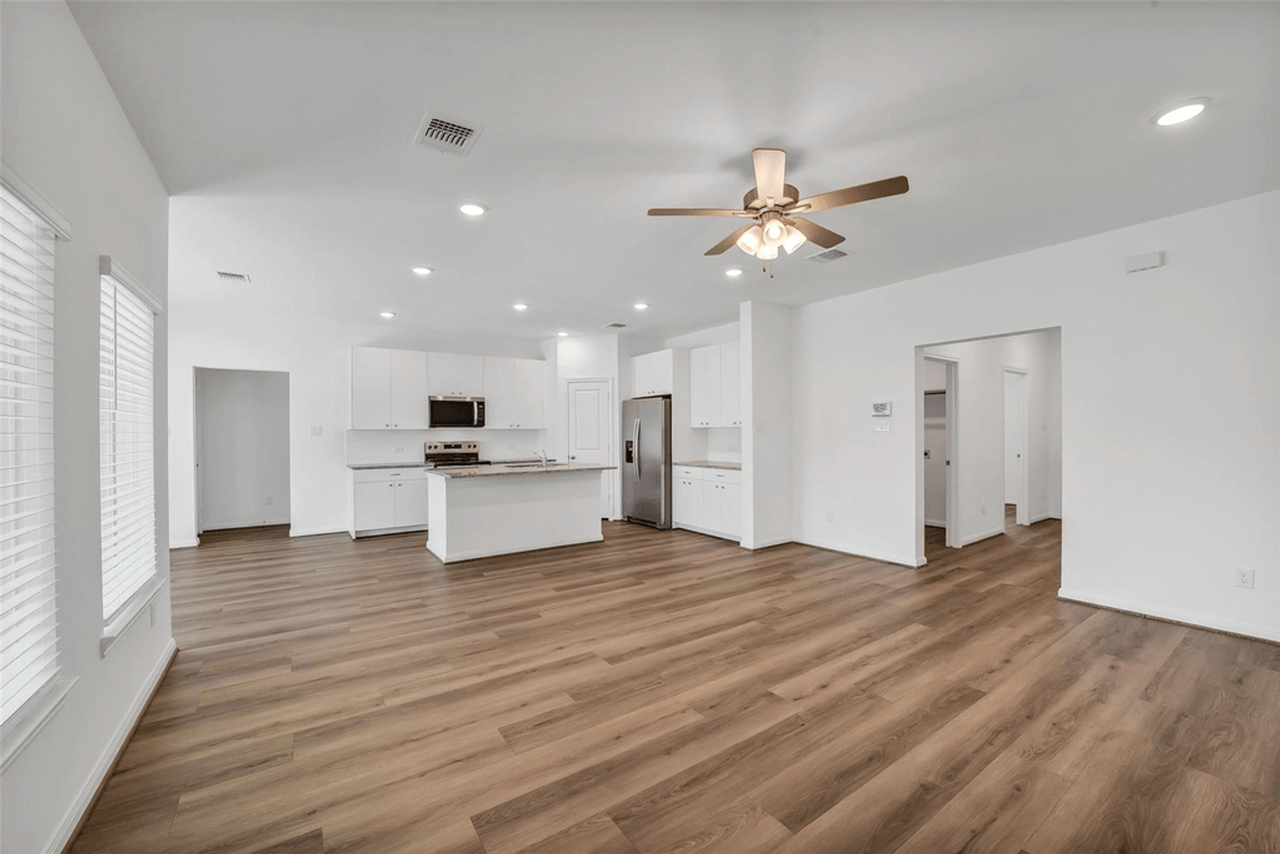 13614 Pine Dr - Photo 2 of 6