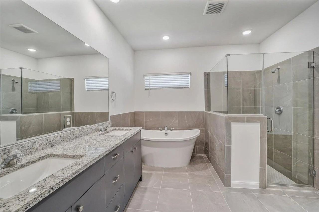 11955 Pondwood Dr - Photo 5 of 6