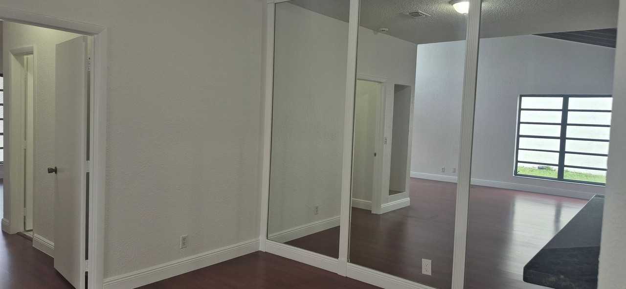 1145 Nw 98th Ter - Photo 7 of 26