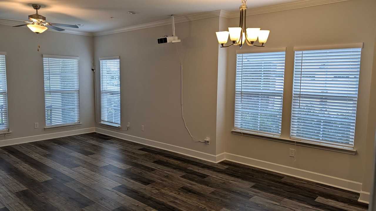 531 Farmstead Ln - Photo 3 of 27