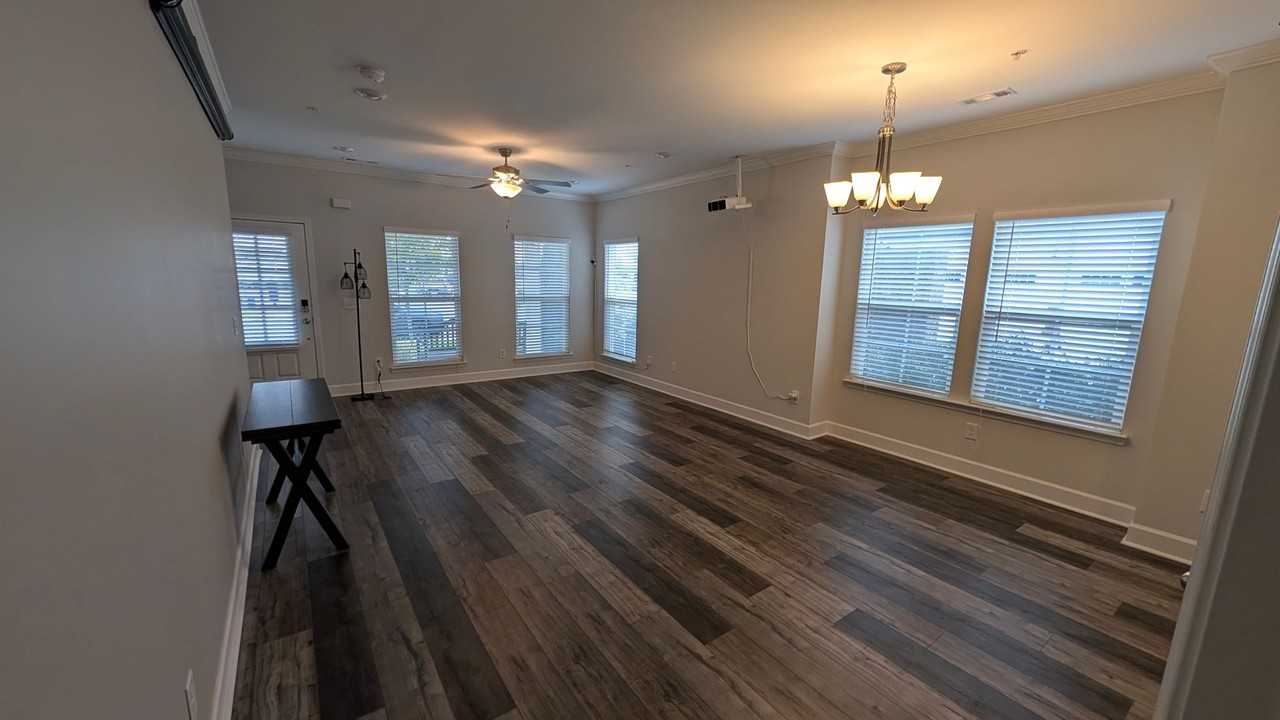 531 Farmstead Ln - Photo 4 of 27