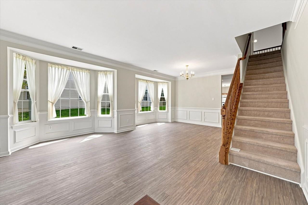 137 Stoyer Rd - Photo 2 of 28