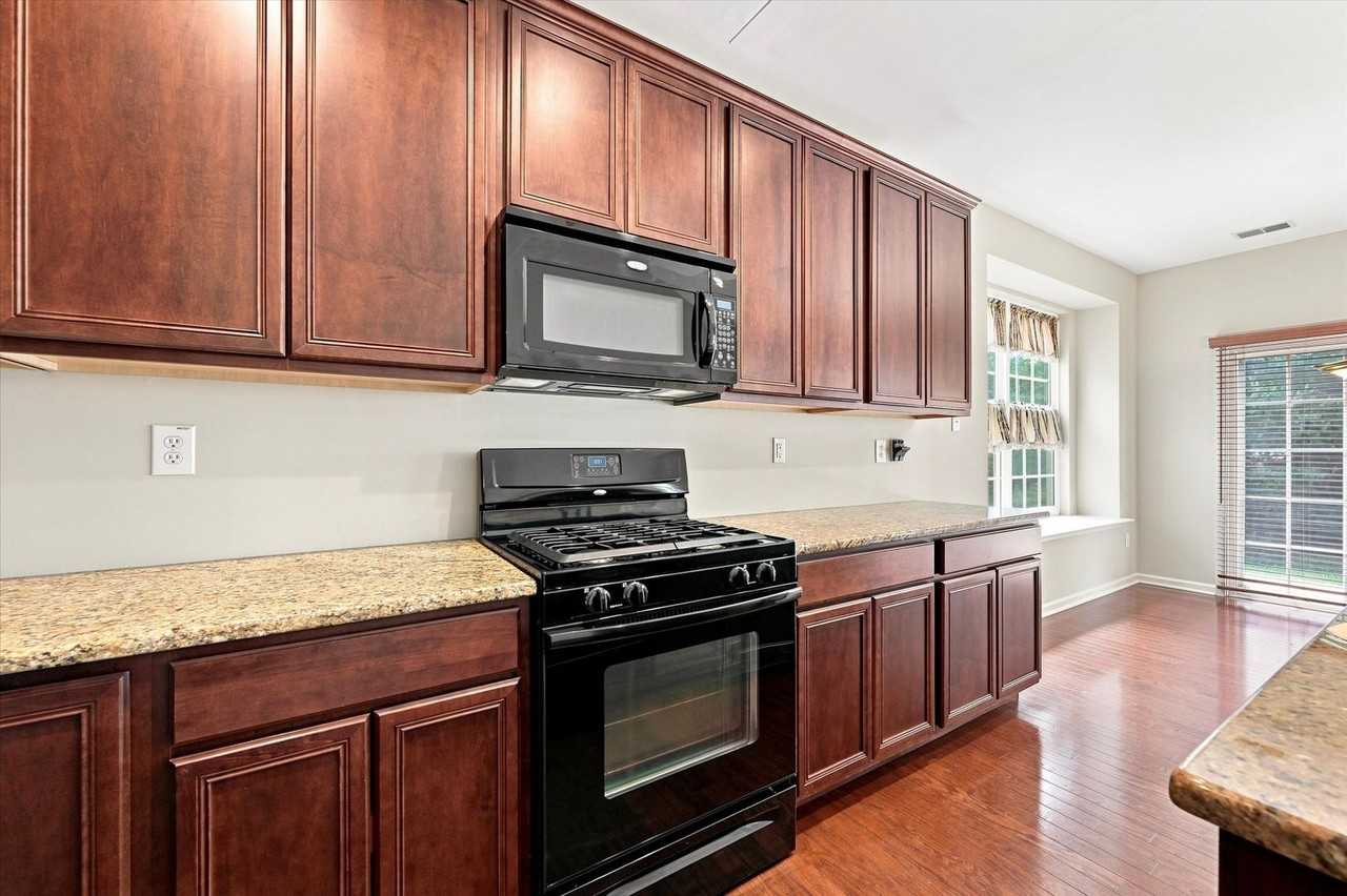 137 Stoyer Rd - Photo 6 of 28