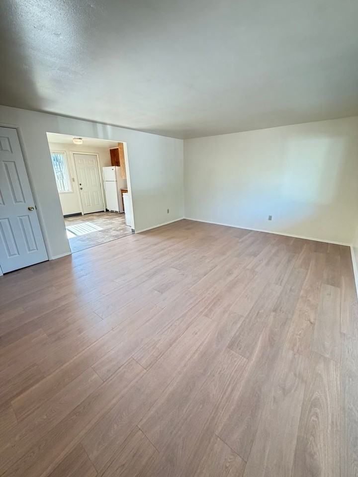62 H St - Photo 4 of 19