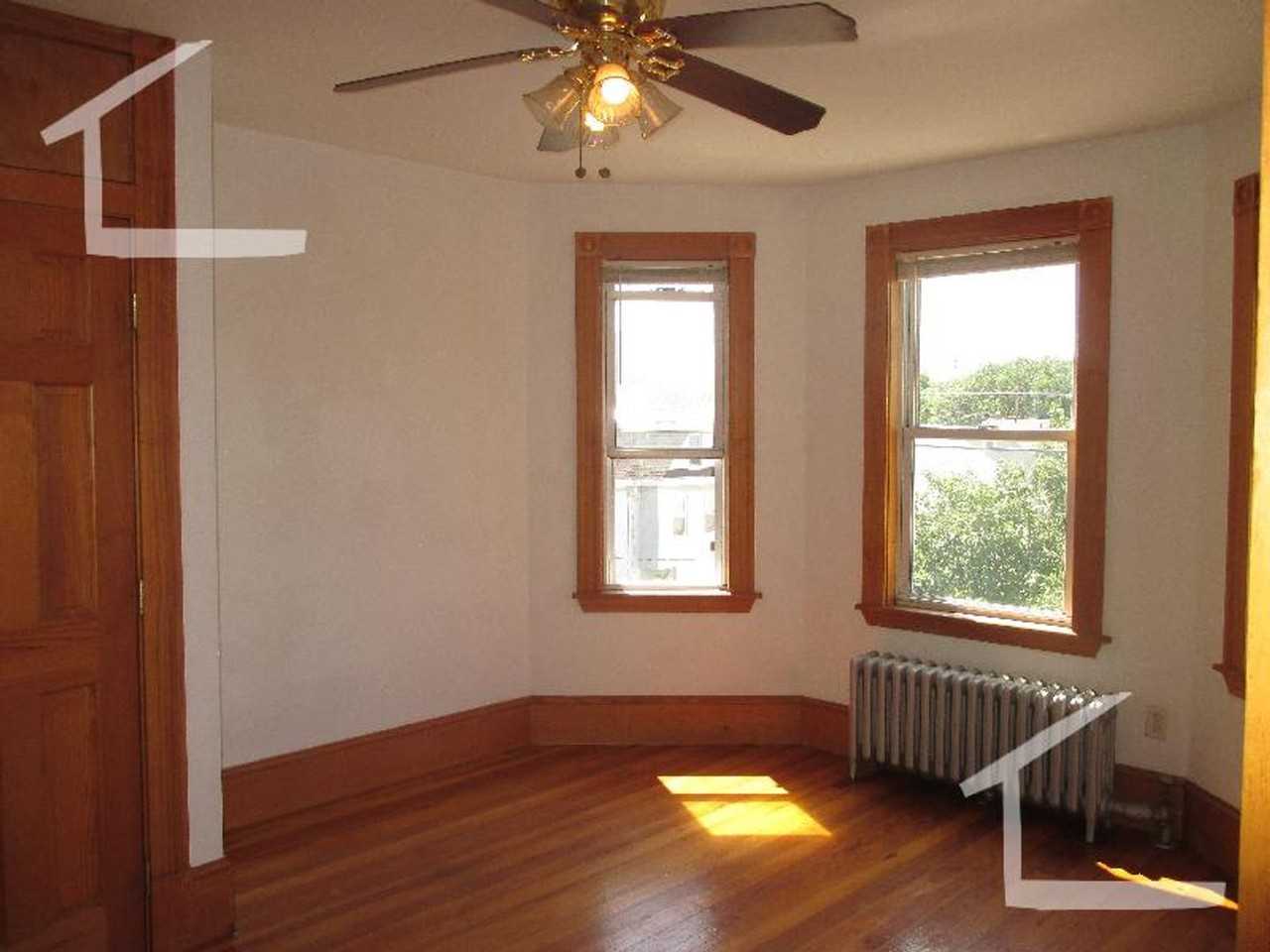 43 Litchfield St - Photo 2 of 21