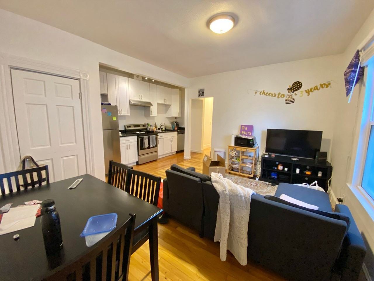 12 Higgins St - Photo 2 of 18
