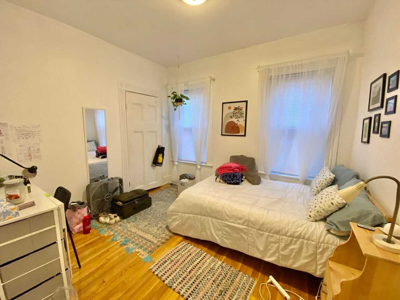 12 Higgins St - Photo 5 of 18