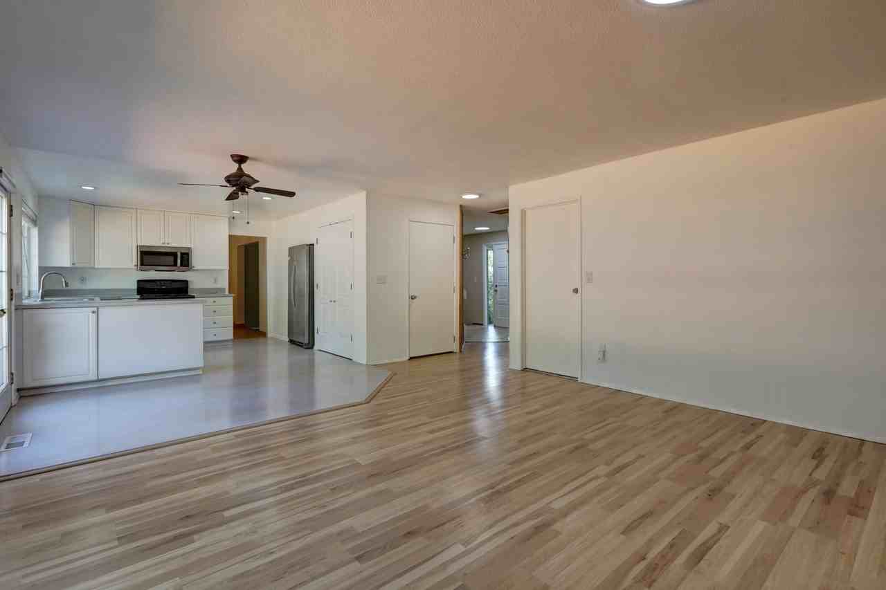 10028 Ne 139th St - Photo 6 of 26