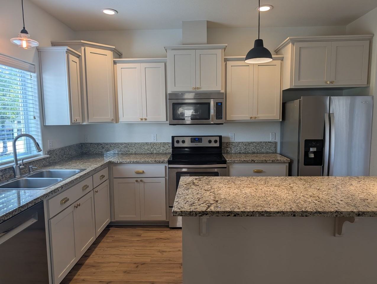 1500 Darlene Dr - Photo 3 of 16