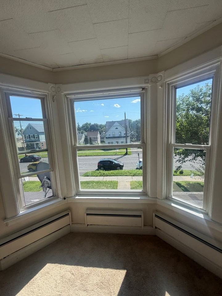 282 Manning Blvd - Photo 6 of 7