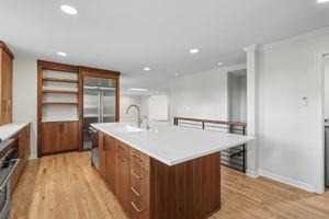 featured image of 905 S Harrison St