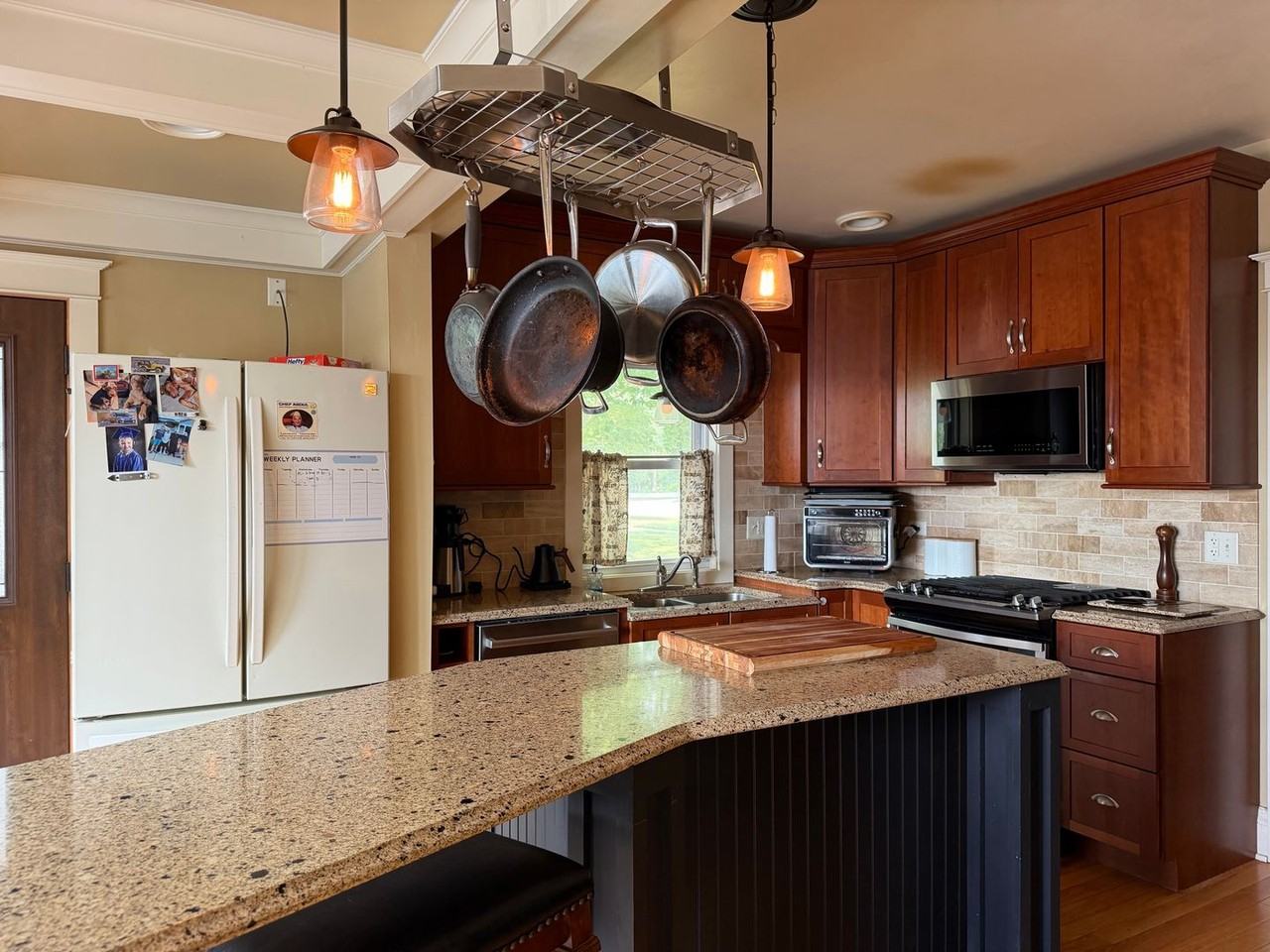 801 W State St - Photo 2 of 12