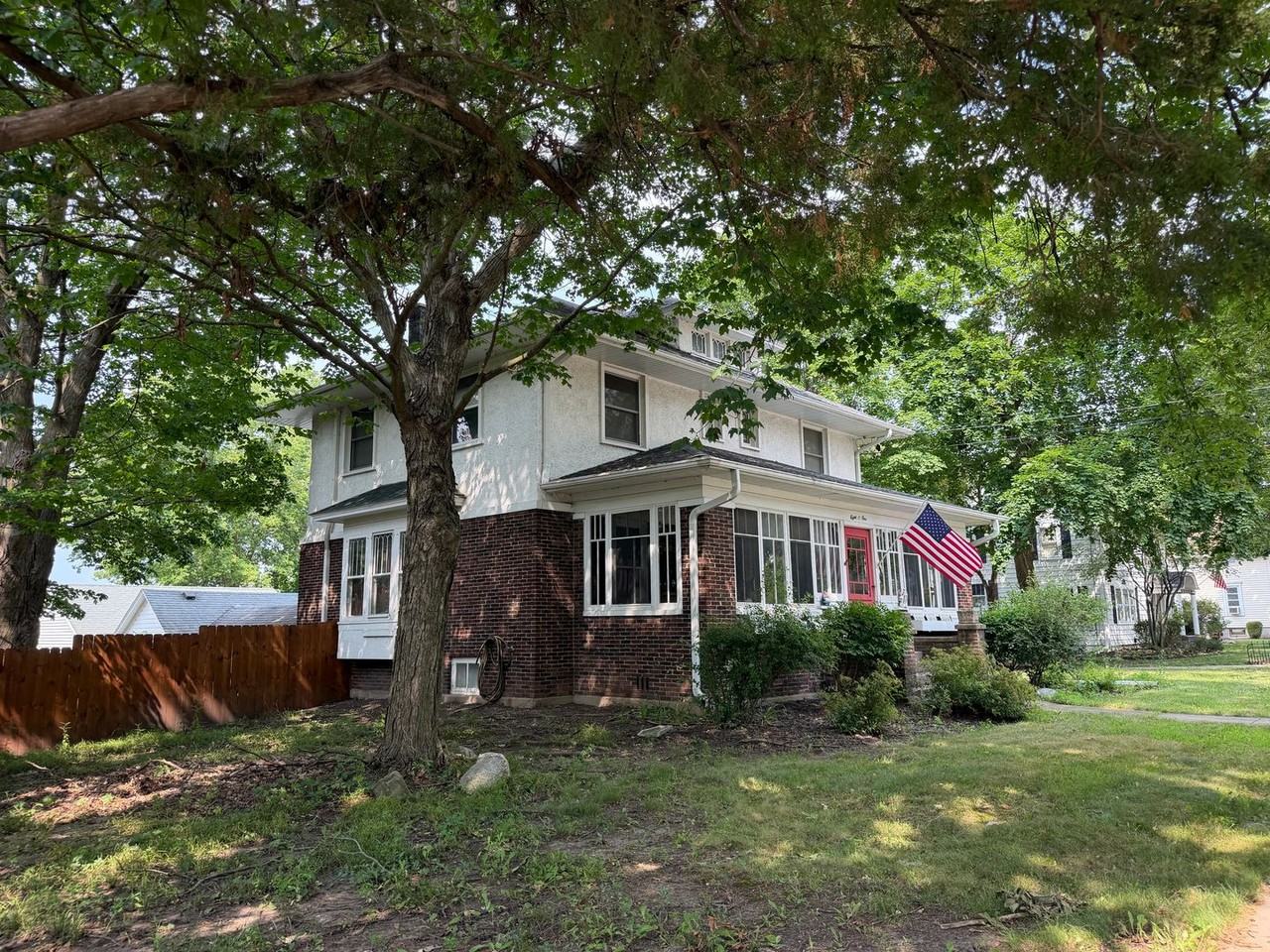 801 W State St - Photo 2 of 11