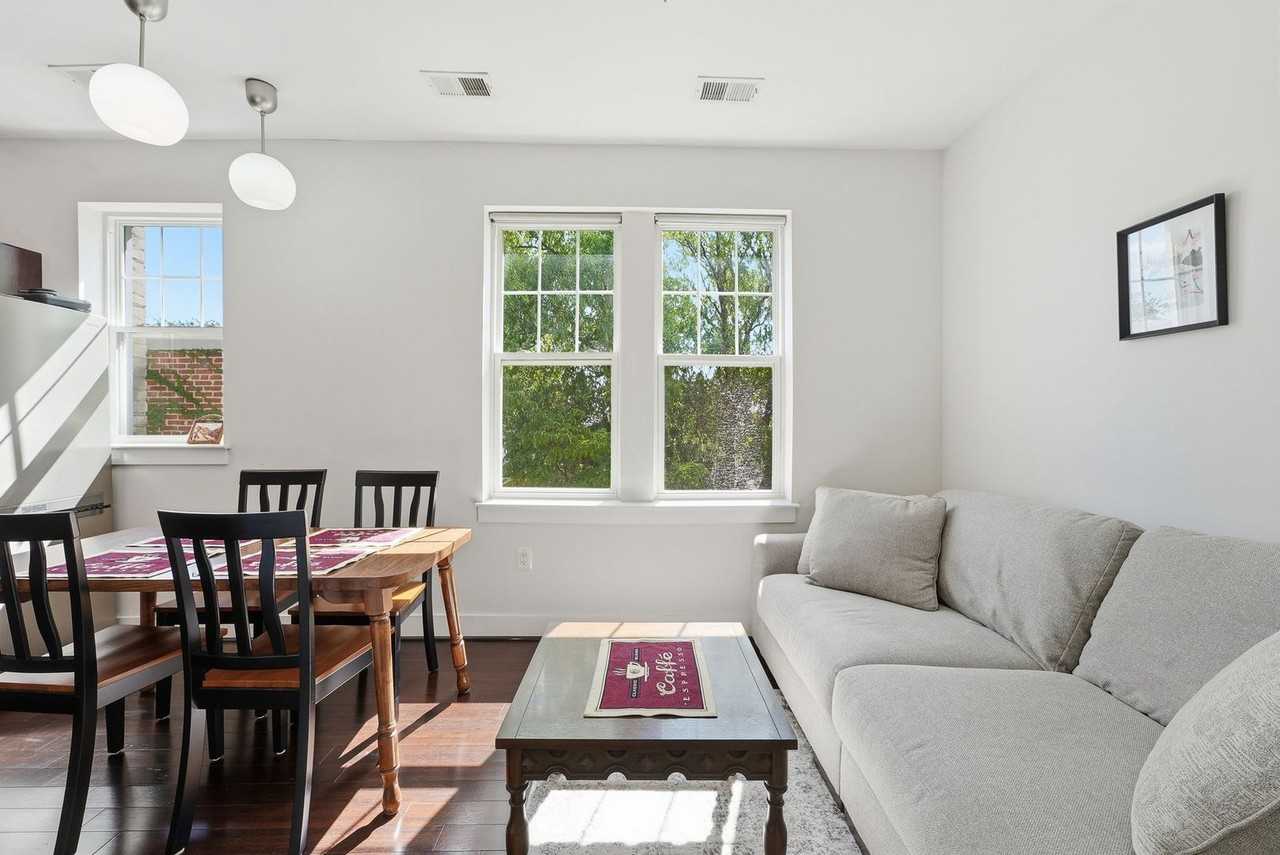 315 G St Ne #306 - Photo 5 of 15