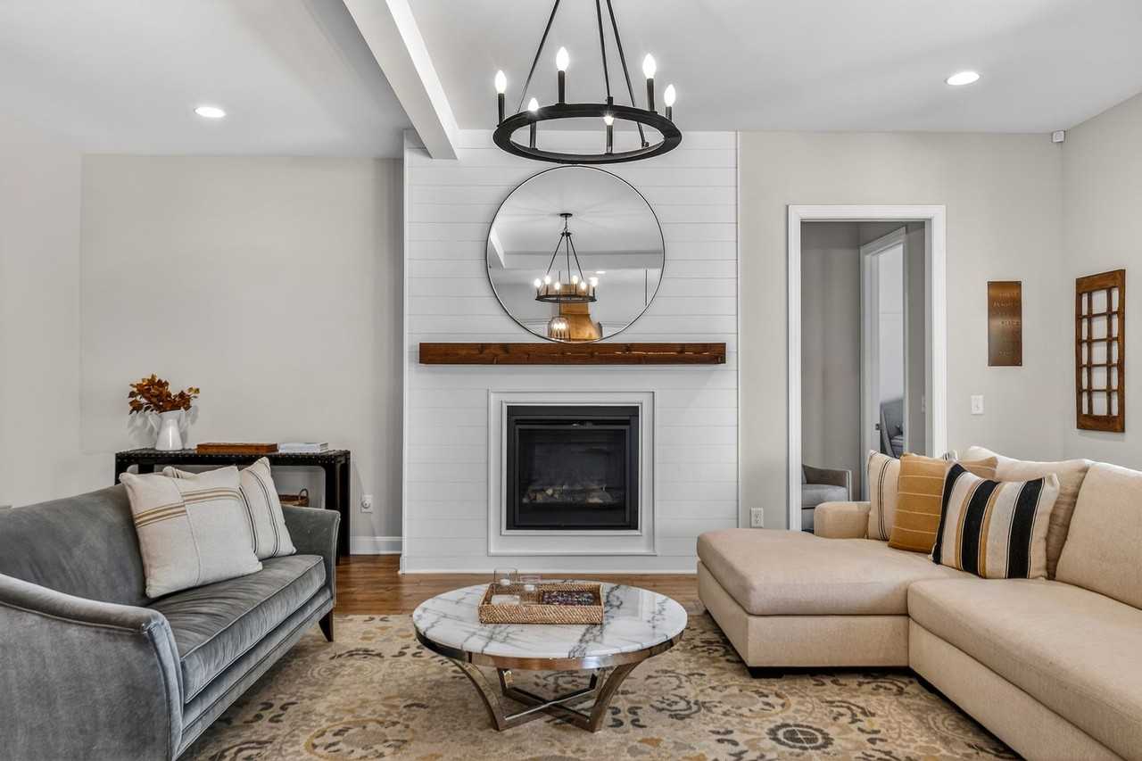 210 Lookout Rdg - Photo 5 of 42