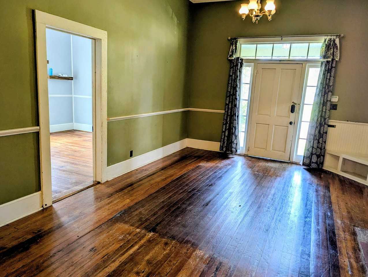 321 Elizabeth Ave - Photo 3 of 21