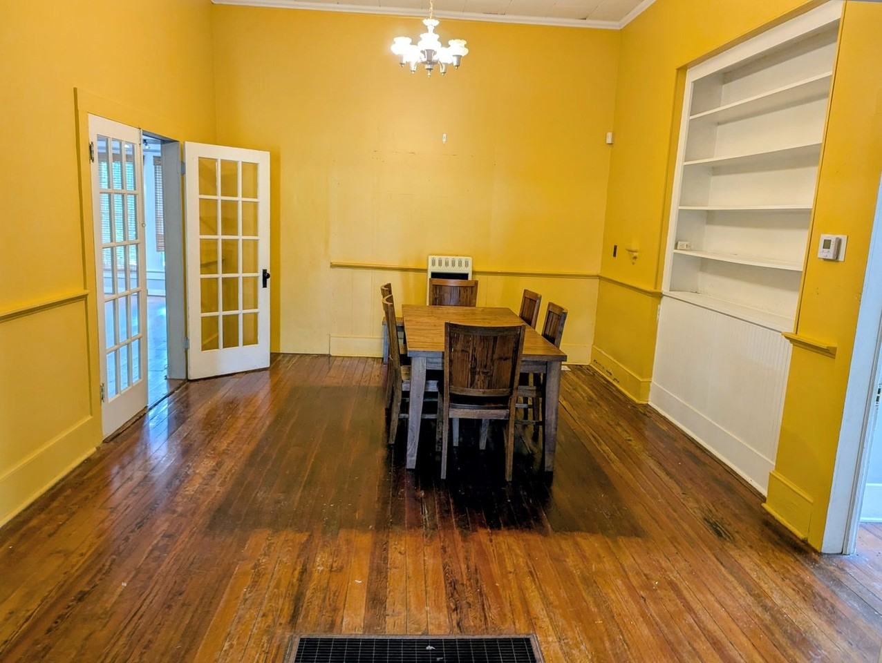 321 Elizabeth Ave - Photo 4 of 21