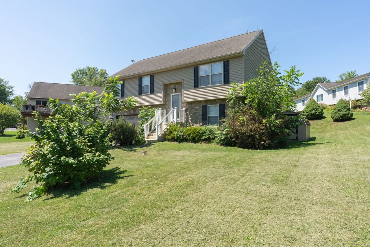 2072 Sheaffer Rd - Photo 2 of 50