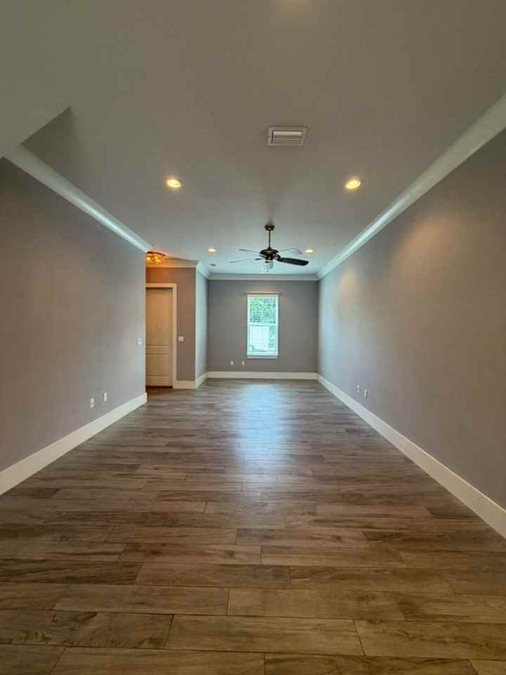 995 Airport Rd - Photo 2 of 29