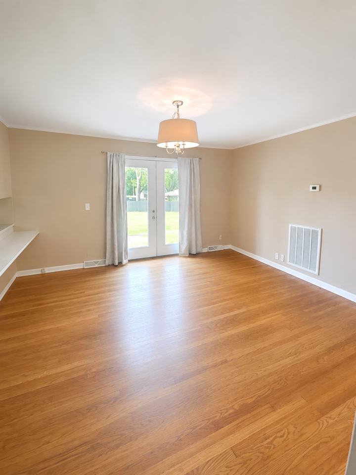 263 Williams Cir - Photo 3 of 13