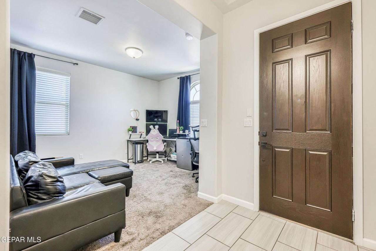 12844 Haxby Ct - Photo 6 of 46