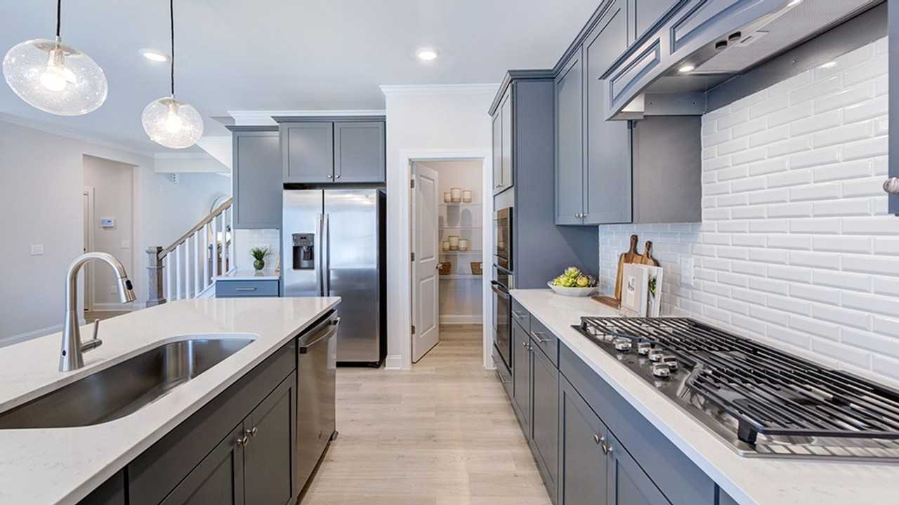 1100 Sun Springs Rd - Photo 3 of 35