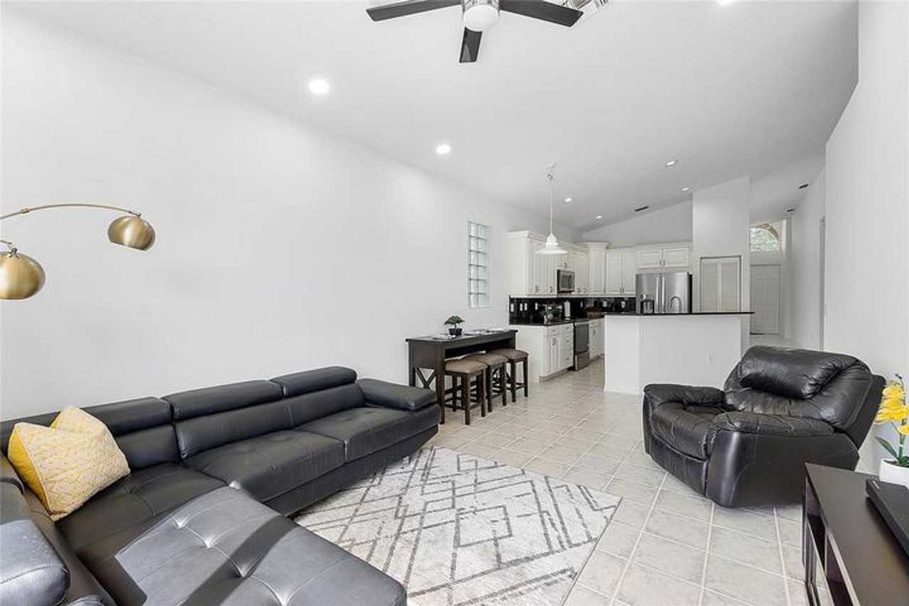 5385 Nw 124th Way - Photo 2 of 12