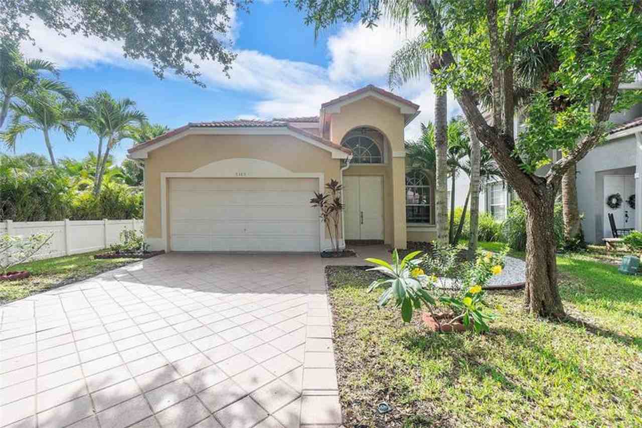 5385 Nw 124th Way - Photo 5 of 12
