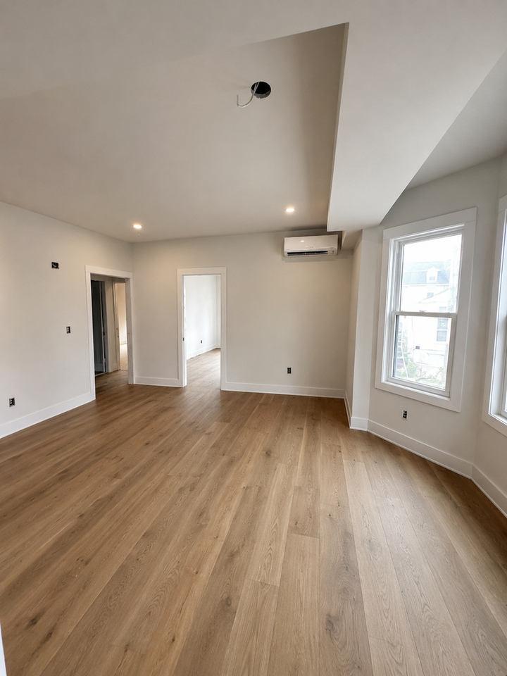 11 Higgins Ave #2L - Photo 2 of 4