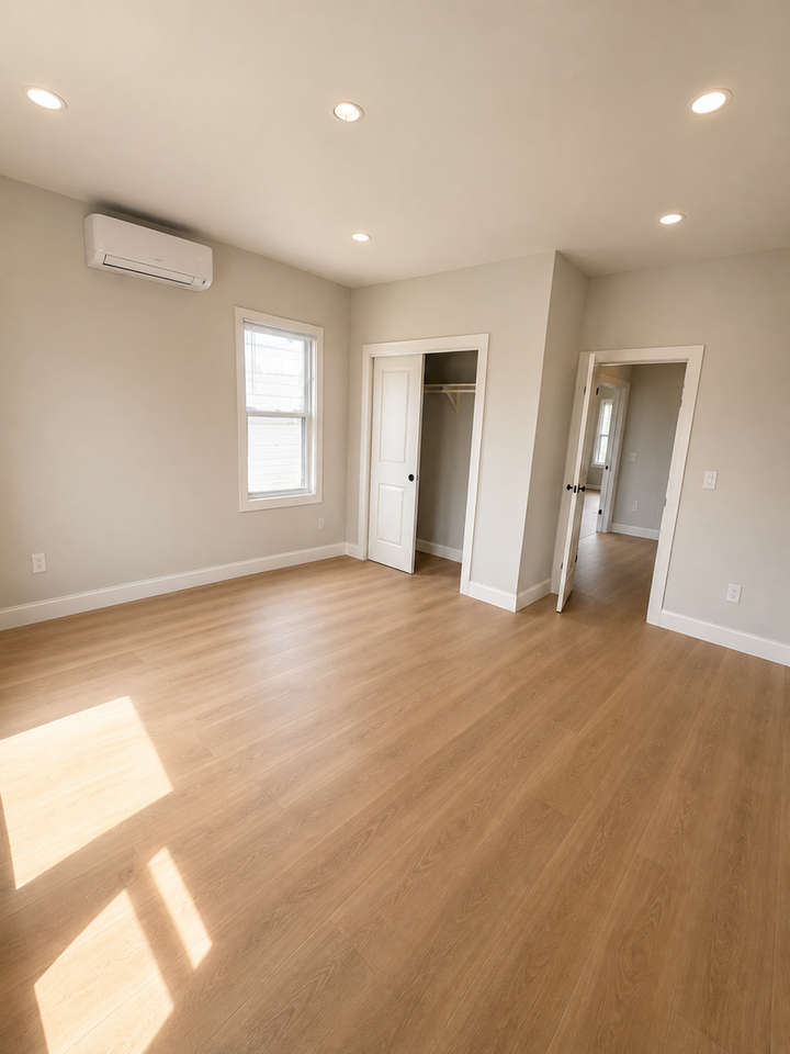 11 Higgins Ave #2L - Photo 3 of 4