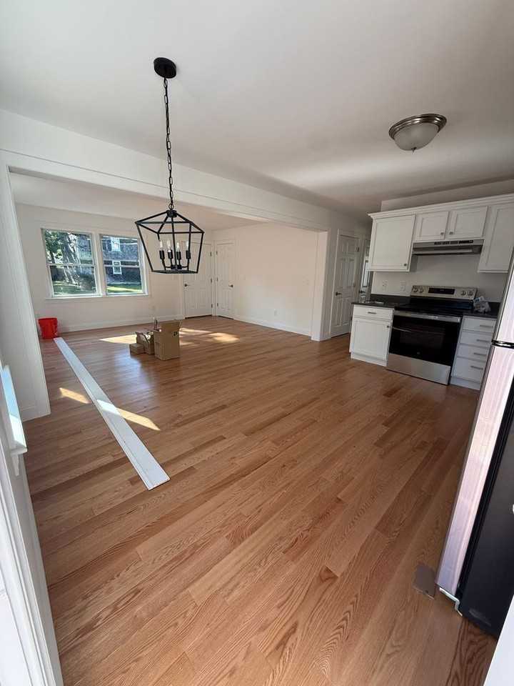 326 Oakland Rd - Photo 2 of 10
