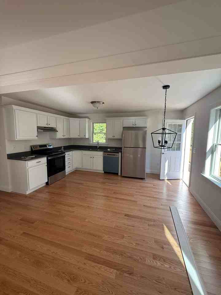 326 Oakland Rd - Photo 3 of 10