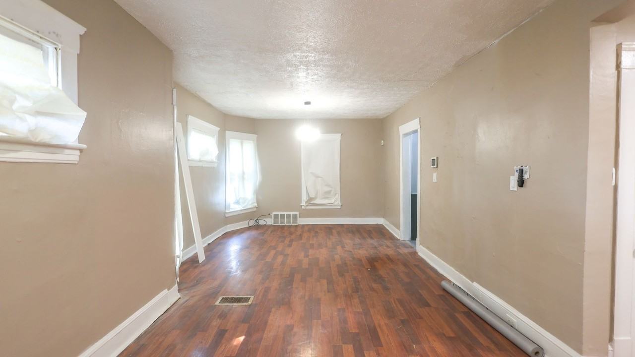 3643 W 39th St - Photo 5 of 20